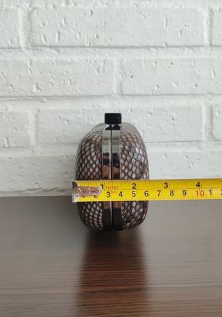 Coqueto bolso de mano

