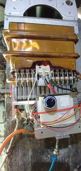 Calentador Ariston blu control X 11LPG E