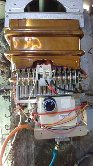 Calentador Ariston blu control X 11LPG E