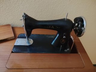 Máquina de coser ALFA