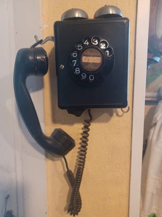 Telefono antiguo de pared