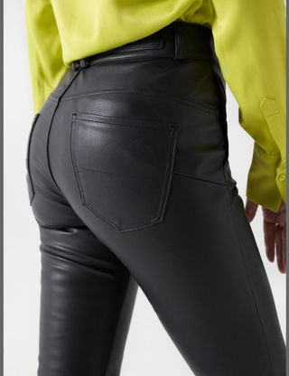 Pantalones Salsa Jeans efecto piel 