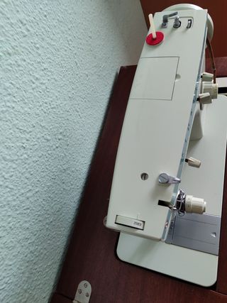Máquina de coser SINGER