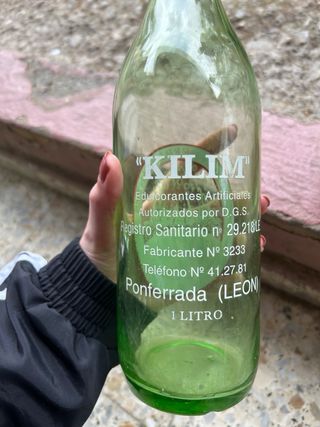 Lote dos botellas cristal gaseosa Kilim