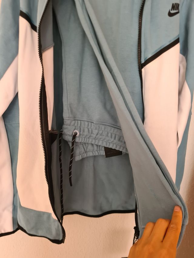 Precioso Chandal nike,modelo standard fit