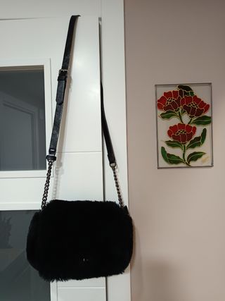 Bolso negro de pelo Parfois 