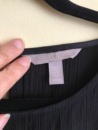 Blusa negra HM nueva