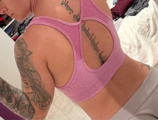 Top deporte rosa