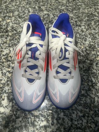 Botas de fútbol niño