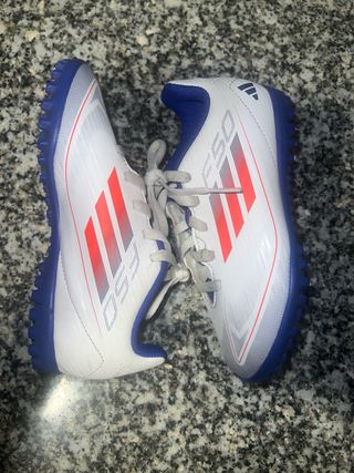 Botas de fútbol niño
