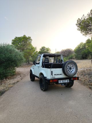 Suzuki Samurai 1990