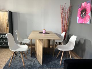 Pack Mesa Plegable Suecia Cambria-4 Sillas Blancas