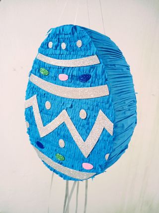 PIÑATA DE HUEVO DE PASCUA 50CM