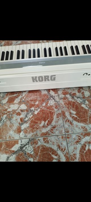Teclado eléctrico KORG SP 170