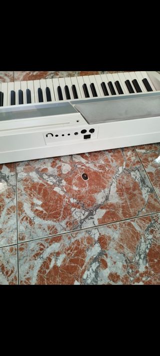 Teclado eléctrico KORG SP 170