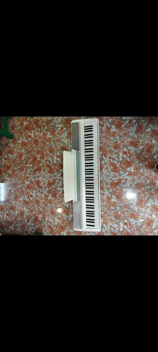 Teclado eléctrico KORG SP 170