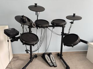 Bateria percusion alesis turbo