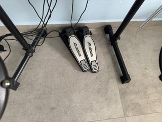 Bateria percusion alesis turbo