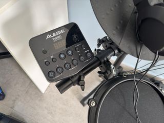 Bateria percusion alesis turbo