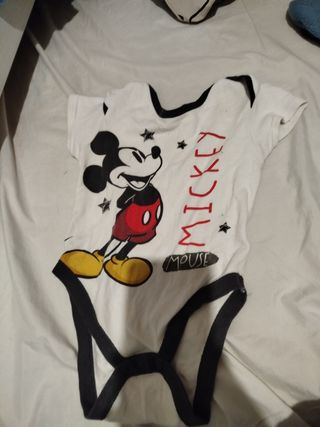 Abbigliamento vario per neonati e bambini 
