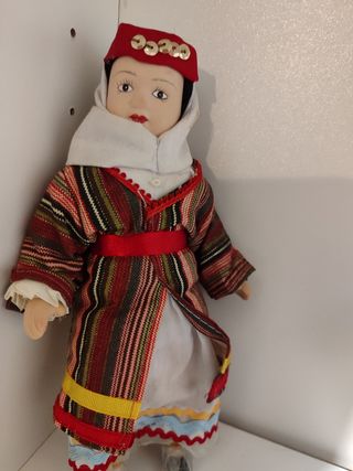 4 bambole di porcellana nuove da collezione 