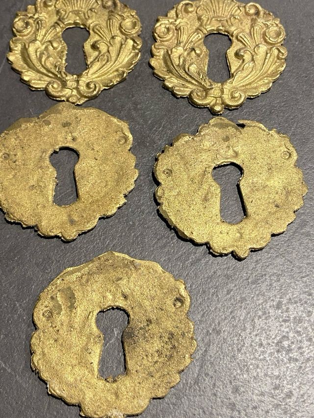 Antiche bocchette per chiavi in ottone massiccio