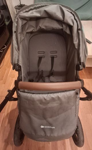 Cochecito de bebe poco uso. Excelente cochecito