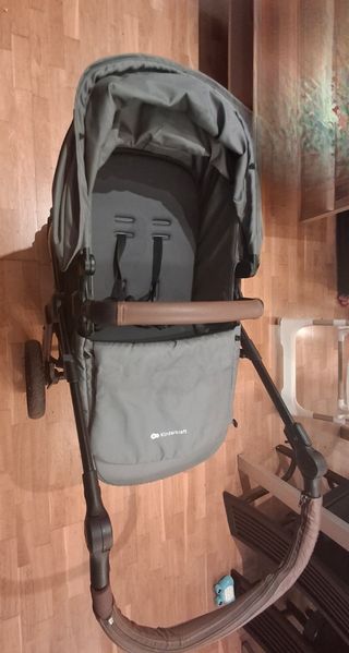 Cochecito de bebe poco uso. Excelente cochecito