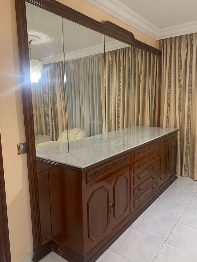 Mueble salón con espejo