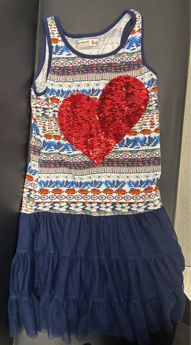 Vestido desigual niña