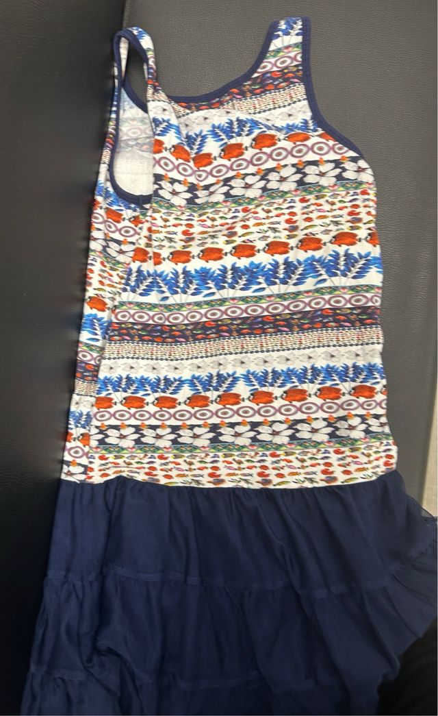 Vestido desigual niña