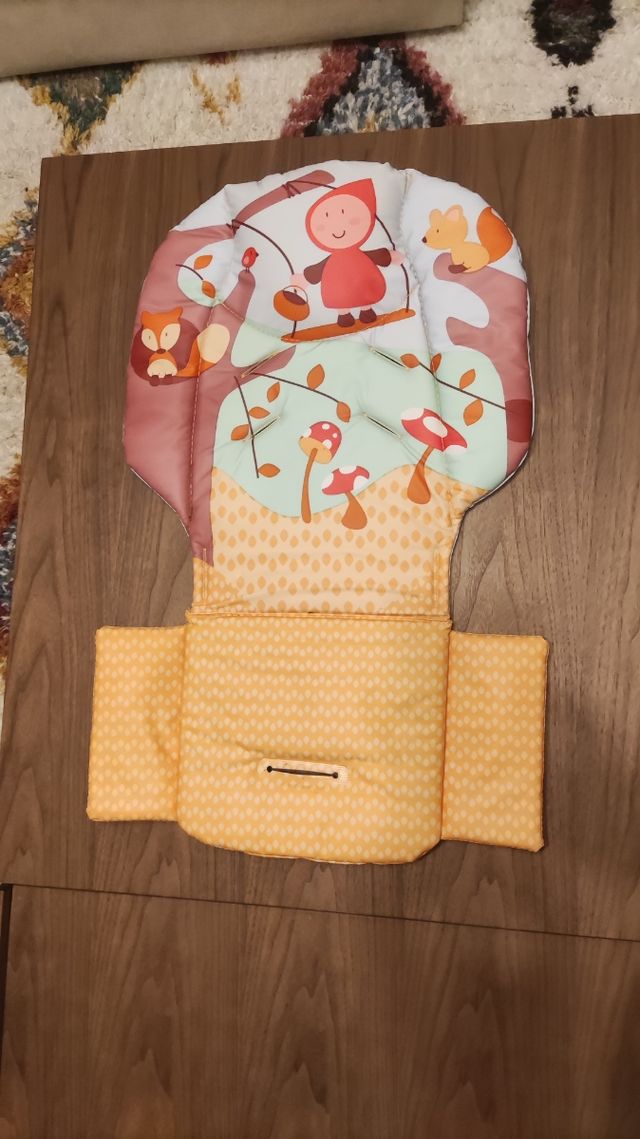 Funda trona Caperucita Roja