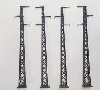 Escala H0 -  4 torres eléctricas troncopiramidales