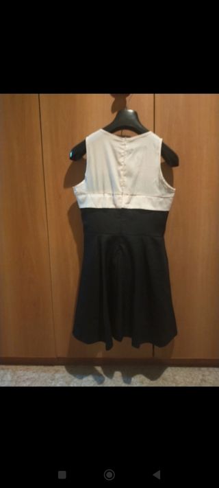 Abito donna con spalline e gonna ampia