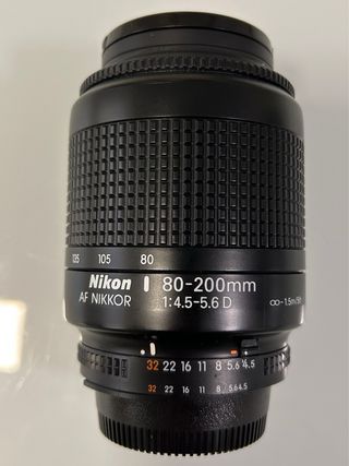 Nikon D90 tres objetivos y accesorios