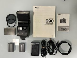 Nikon D90 tres objetivos y accesorios