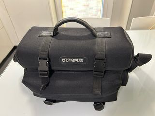 Nikon D90 tres objetivos y accesorios