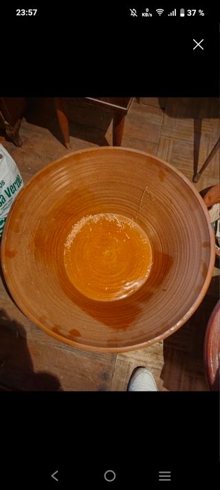 Barreño de barro de hacer matanza.