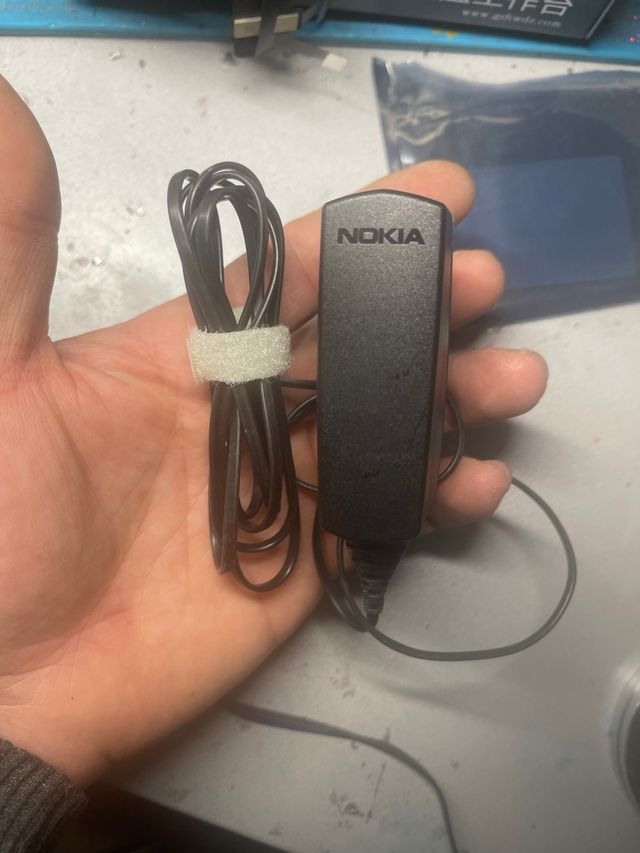 Caricatore a punta sottile originale Nokia