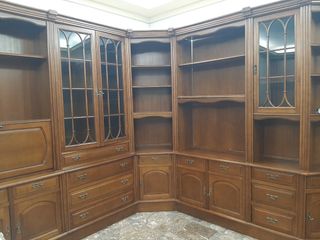 Mueble vitrina comedor en madera