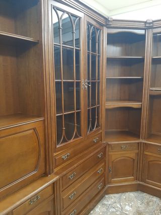 Mueble vitrina comedor en madera
