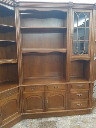 Mueble vitrina comedor en madera