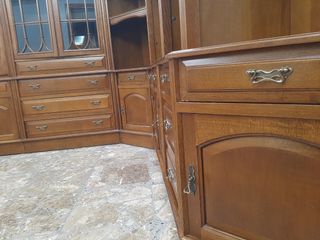 Mueble vitrina comedor en madera