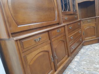 Mueble vitrina comedor en madera