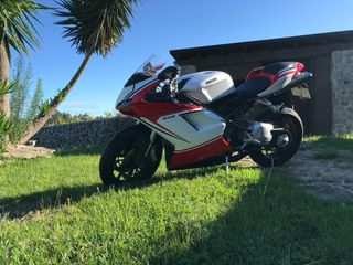 Se vende ducati 848