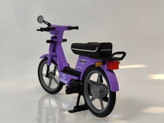 Maqueta vespino NLX Don Algodón 1-10 color morado