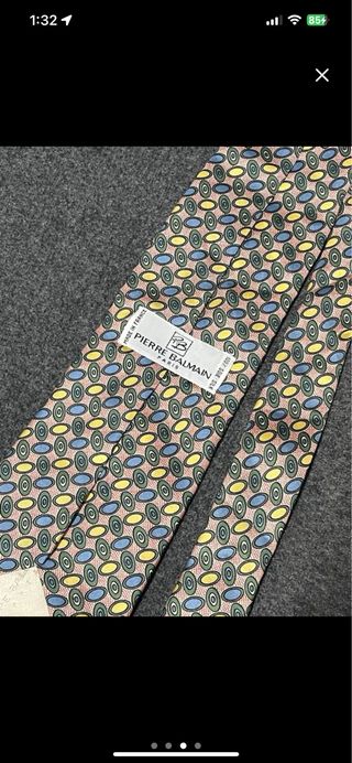 Corbatas de Balmain y Valentino