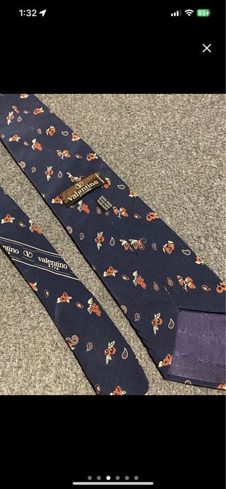 Corbatas de Balmain y Valentino