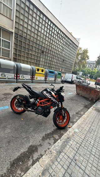 Ktm Duke 125cc 2021 venta o cambio por coche