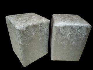 Parejas de taburetes tapizados